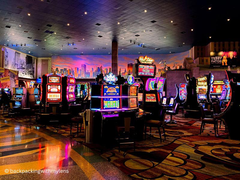 Mağara Adamın Poker Oyunu: Klasik Casino Eğlencesinin Derinliği